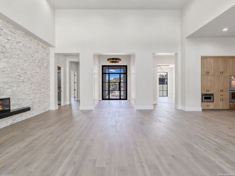 Spacious, unfurnished interior of a new home in , San Antonio (Image 62).