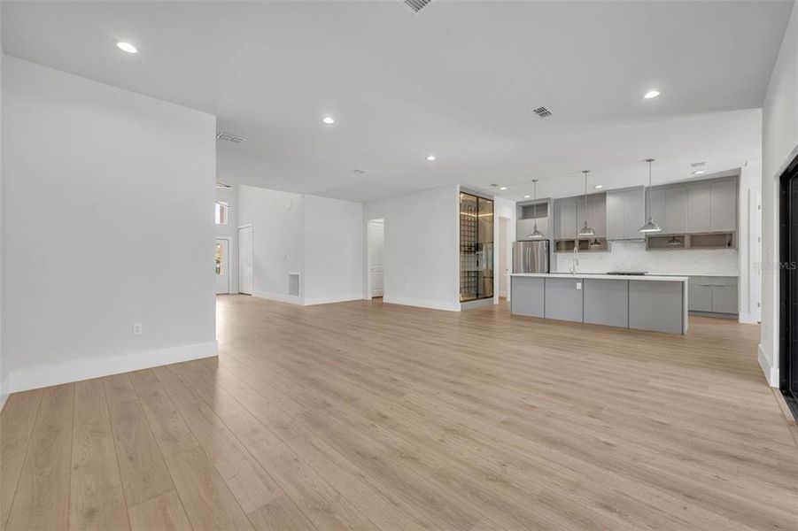 Spacious, unfurnished interior of a new home in , Winter Park (Image 34). Spacious, unfurnished interior of a new home in , Winter Park (Image 34).