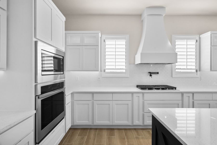 Furnished interior view inside a new home in Verdancia, El Paso (Image 15).