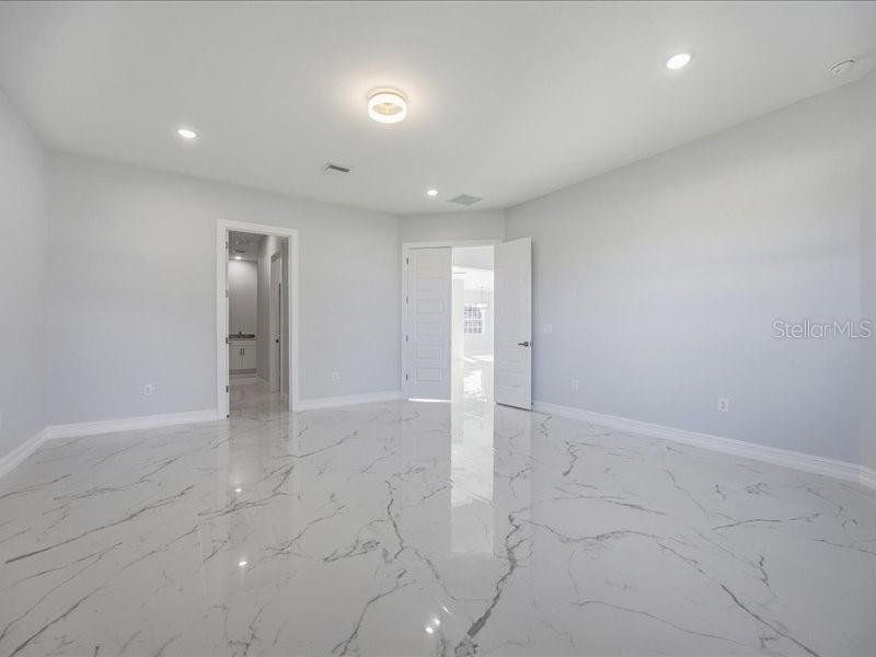 Spacious, unfurnished interior of a new home in , Plant City (Image 36). Spacious, unfurnished interior of a new home in , Plant City (Image 36).