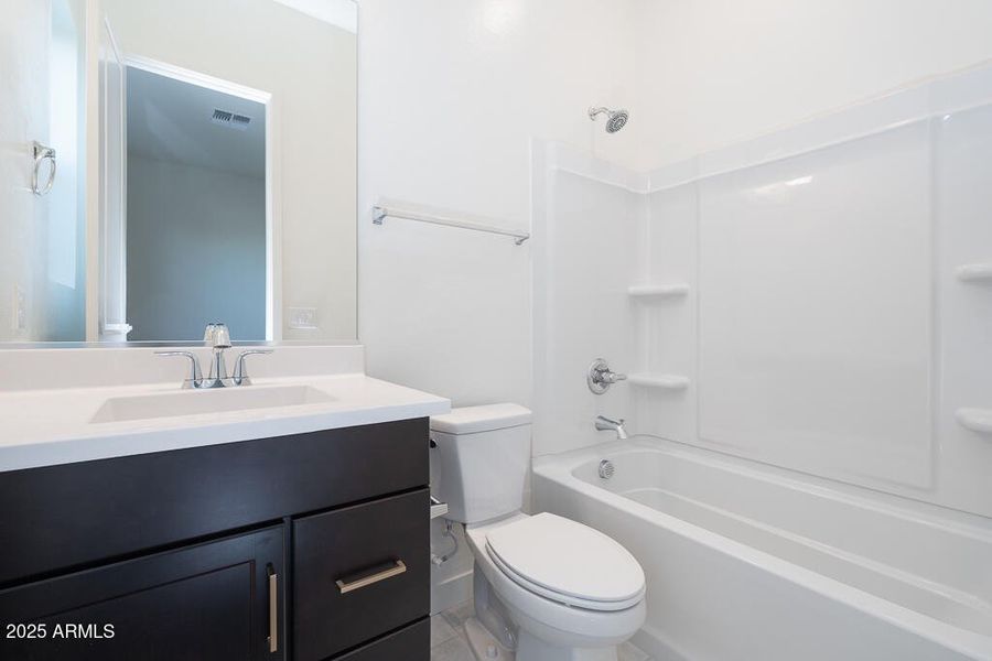 Tri Pointe Waterston Central 468 - Bathr