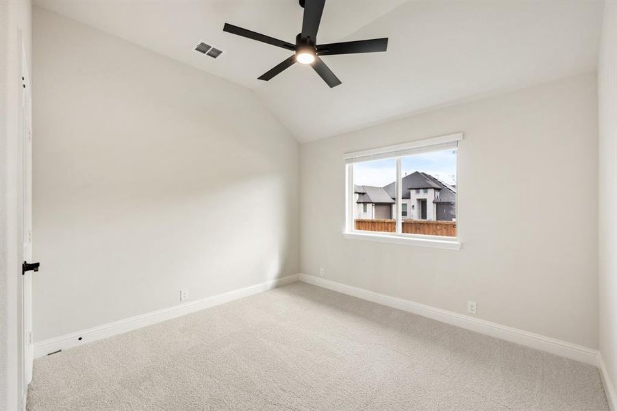 Spacious, unfurnished interior of a new home in Timberbrook, Justin (Image 30). Spacious, unfurnished interior of a new home in Timberbrook, Justin (Image 30).
