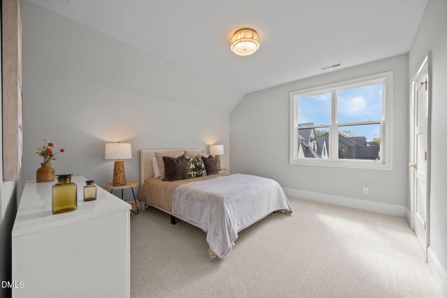 48-web-or-mls-IMG_2628 48-web-or-mls-IMG_2628