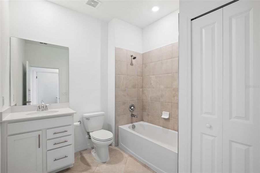 Furnished interior view inside a new home in , Punta Gorda (Image 11).