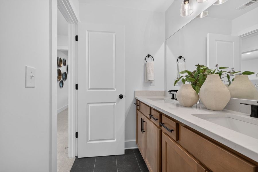 Representative furnished interior of a home built from the Oakhurst by Pulte Homes in Everhour, Newnan (Image 35).