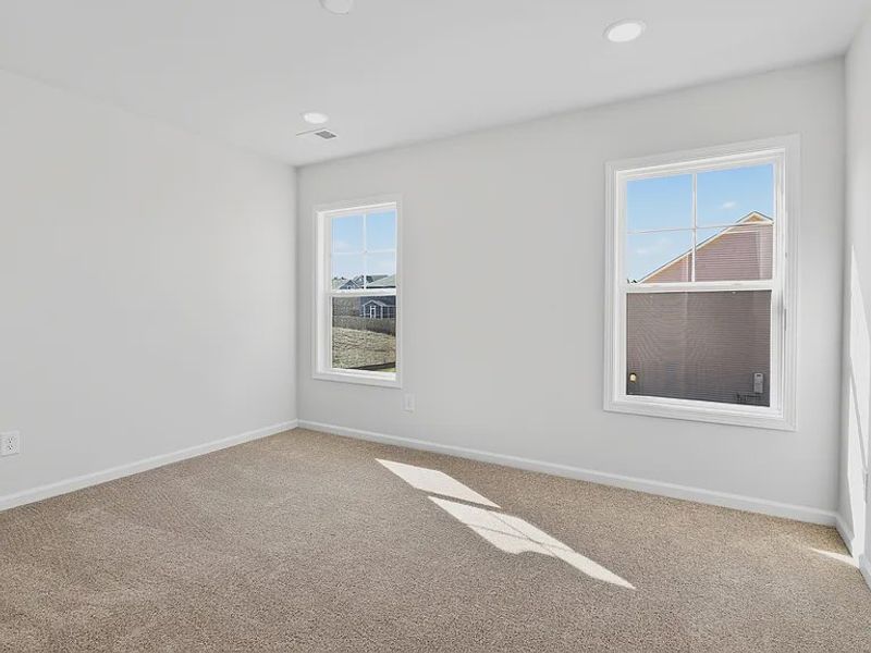 Spacious, unfurnished interior of a new home in Portrait Hills, Aiken (Image 9).