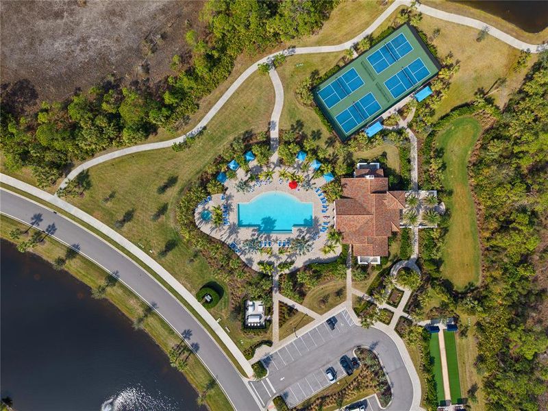 Community amenities in , Nokomis (Image 39).