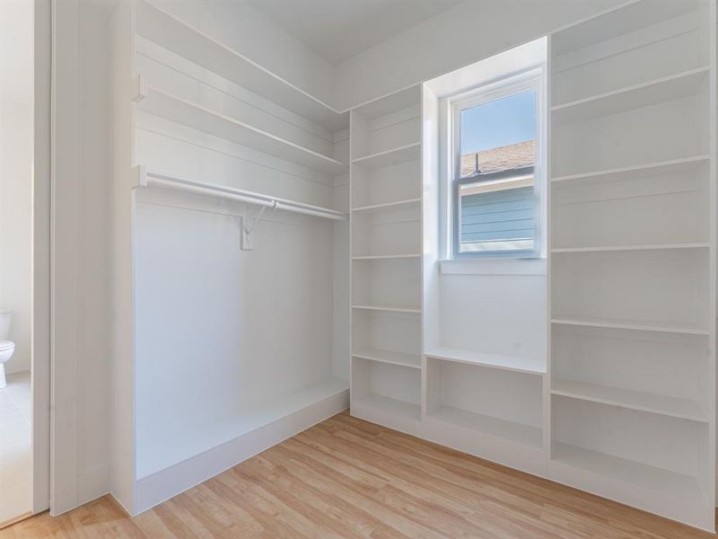 Spacious, unfurnished interior of a new home in , Dallas (Image 17).