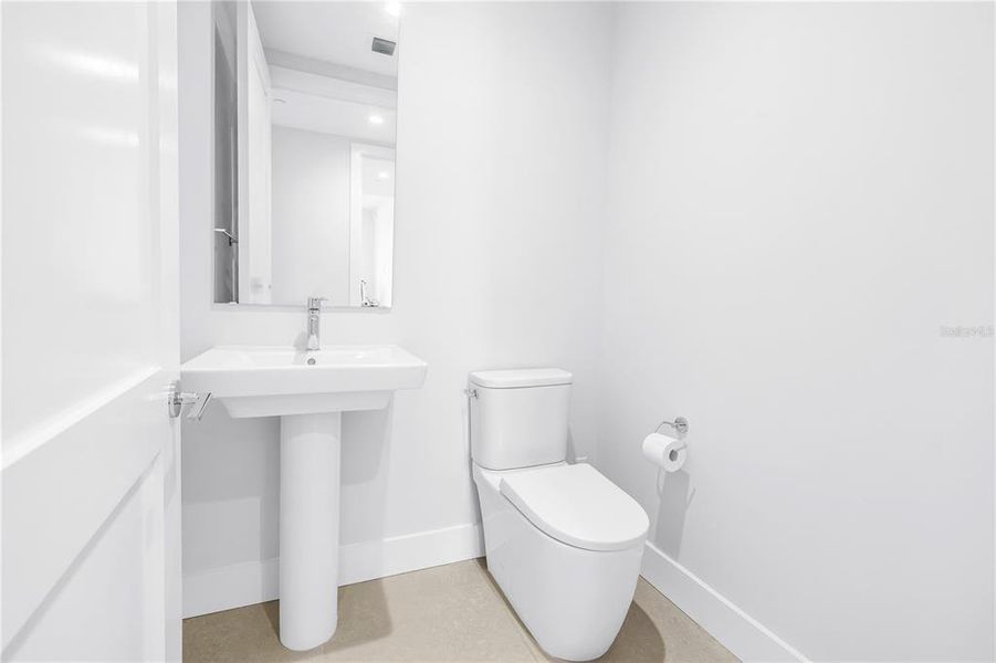 Furnished interior view inside a new home in , St. Petersburg (Image 11).