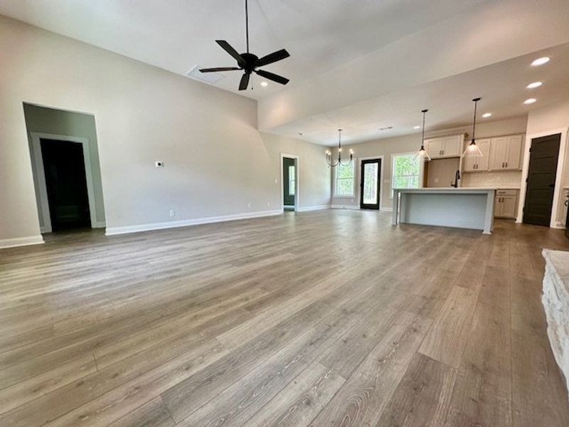 Spacious, unfurnished interior of a new home in Lower Big Springs, LaGrange (Image 8).