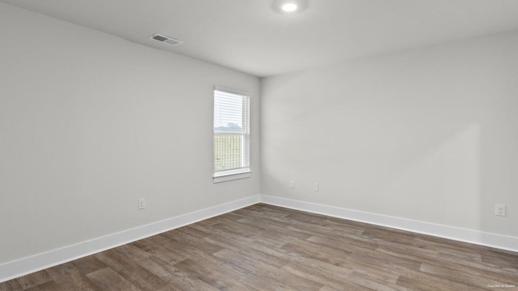 Spacious, unfurnished interior of a new home in Vineyard Trail, Jacksonville (Image 21).