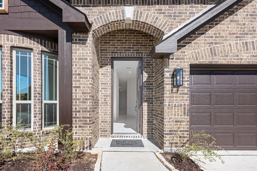 Exterior details and patio area of a home in Georgetown at Kings Fort 50s, Kaufman (Image 20).