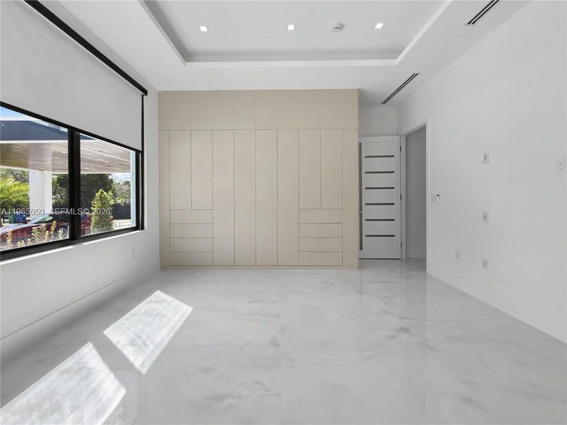 Spacious, unfurnished interior of a new home in , Miami (Image 53).