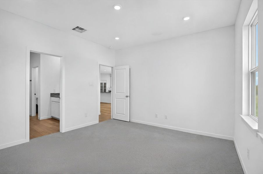 Spacious, unfurnished interior of a new home in Redbud, Hockley (Image 9). Spacious, unfurnished interior of a new home in Redbud, Hockley (Image 9).