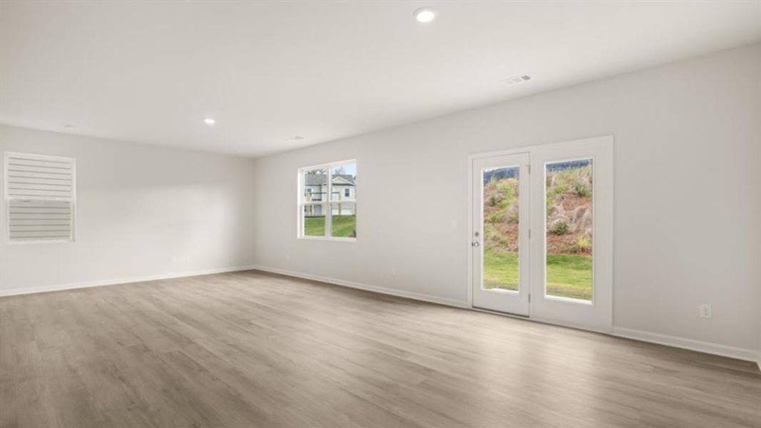 Spacious, unfurnished interior of a new home in Pointe Park, Union City (Image 23).