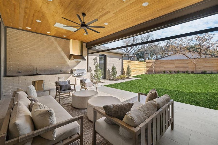 Exterior details and patio area of a home in , Farmers Branch (Image 22).