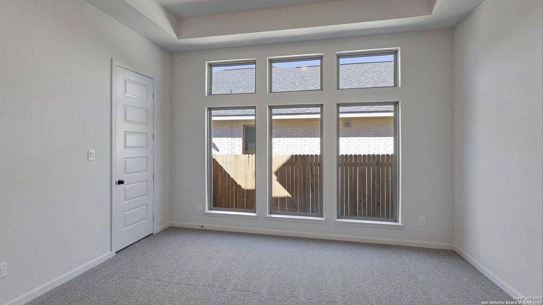 Spacious, unfurnished interior of a new home in Haby Hill 50', San Antonio (Image 23).