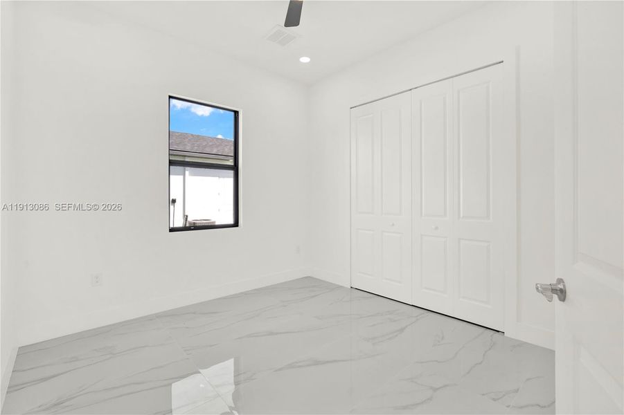 Spacious, unfurnished interior of a new home in , Lehigh Acres (Image 10).