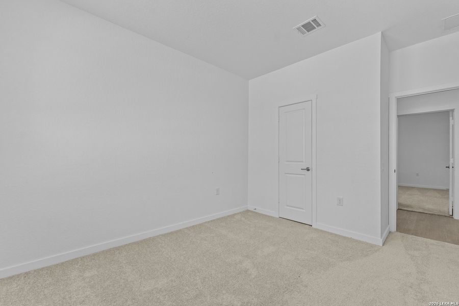Spacious, unfurnished interior of a new home in Mission del Lago, San Antonio (Image 29). Spacious, unfurnished interior of a new home in Mission del Lago, San Antonio (Image 29).