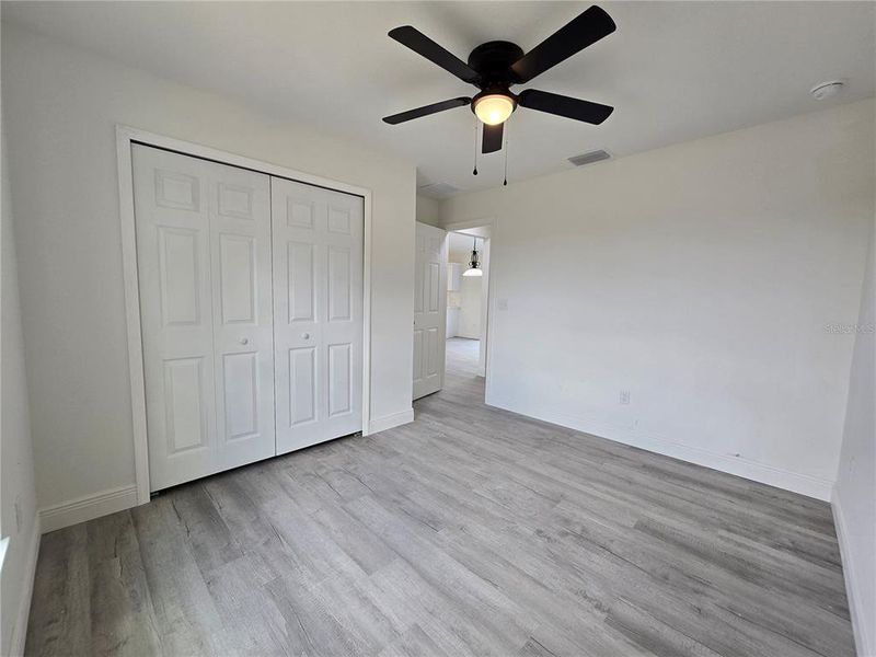 Spacious, unfurnished interior of a new home in , Ocala (Image 25).