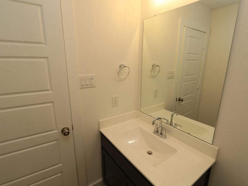 Furnished interior view inside a new home in Lago Mar, Santa Fe (Image 4). Furnished interior view inside a new home in Lago Mar, Santa Fe (Image 4).