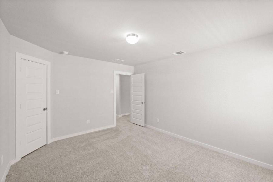 Spacious, unfurnished interior of a new home in Cypresswood Landing, Humble (Image 13).