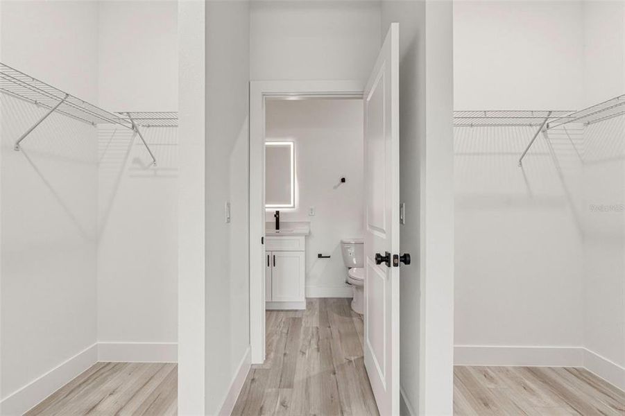 Spacious, unfurnished interior of a new home in , North Port (Image 16).