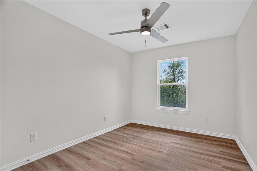 Spacious, unfurnished interior of a new home in , Lake Worth (Image 25).