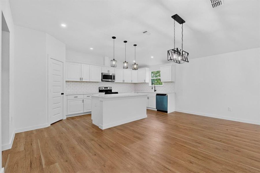Image 38 of a home in .