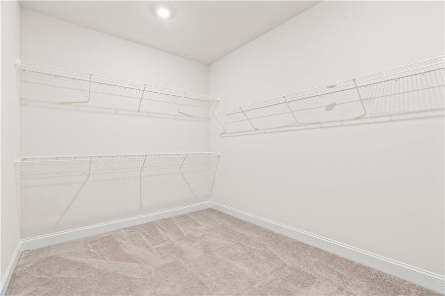 Spacious, unfurnished interior of a new home in , Lawrenceville (Image 23).