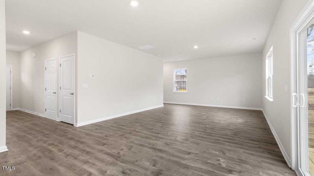 dr-horton-baker-farm-lot-116-020