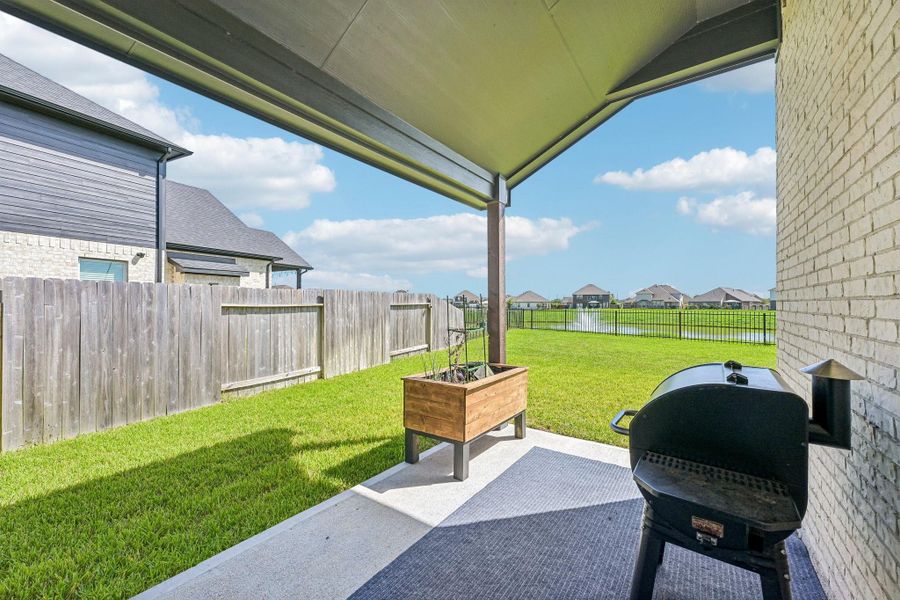 Exterior details and patio area of a home in , Alvin (Image 4). Exterior details and patio area of a home in , Alvin (Image 4).