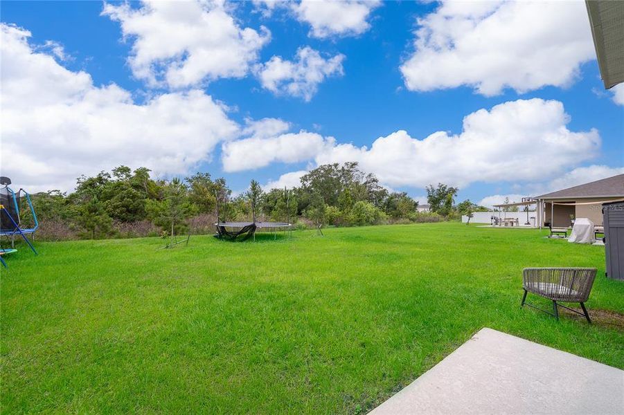 Exterior details and patio area of a home in Kindred, Kissimmee (Image 3).