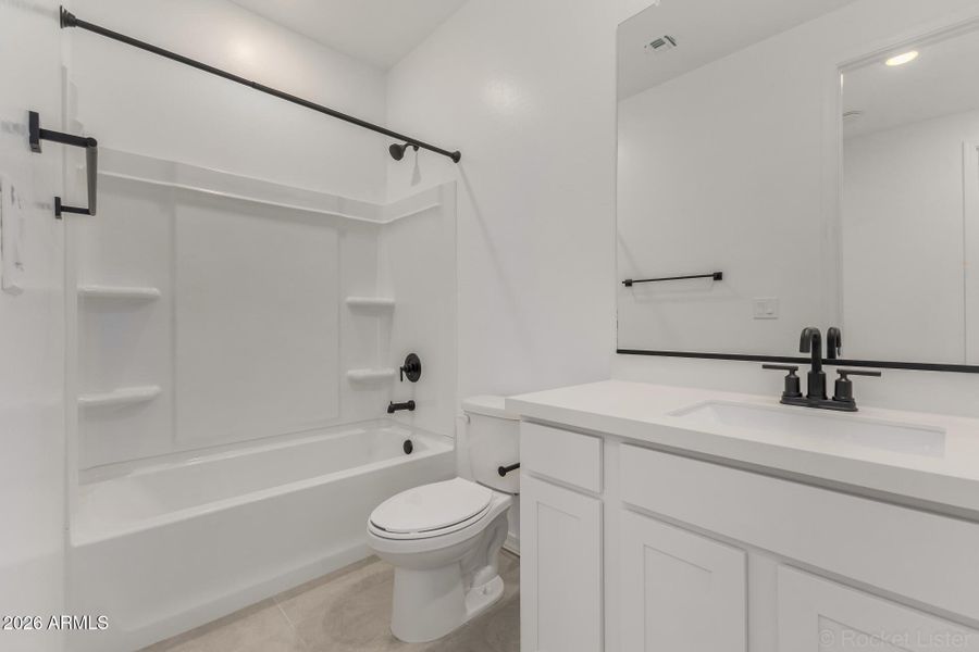 PHX_TylerRanch_Lot2041_Cobalt_24221_Bath