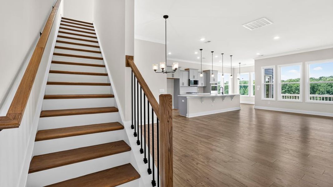 Spacious, unfurnished interior of a new home in Sunset Summits, Spartanburg (Image 33).