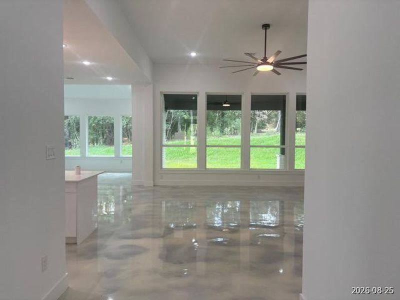 Spacious, unfurnished interior of a new home in , Huntsville (Image 25).