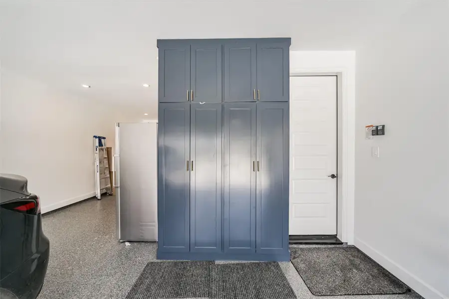 Floor-to-ceiling custom stage cabinets Floor-to-ceiling custom stage cabinets