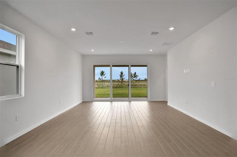 Spacious, unfurnished interior of a new home in Turnleaf, Punta Gorda (Image 39).