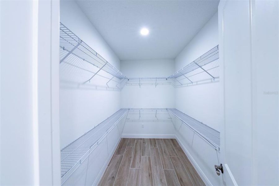 Spacious, unfurnished interior of a new home in , Summerfield (Image 37).