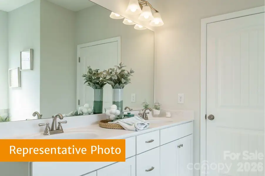 Image 11 of a home in Pine Bluff.