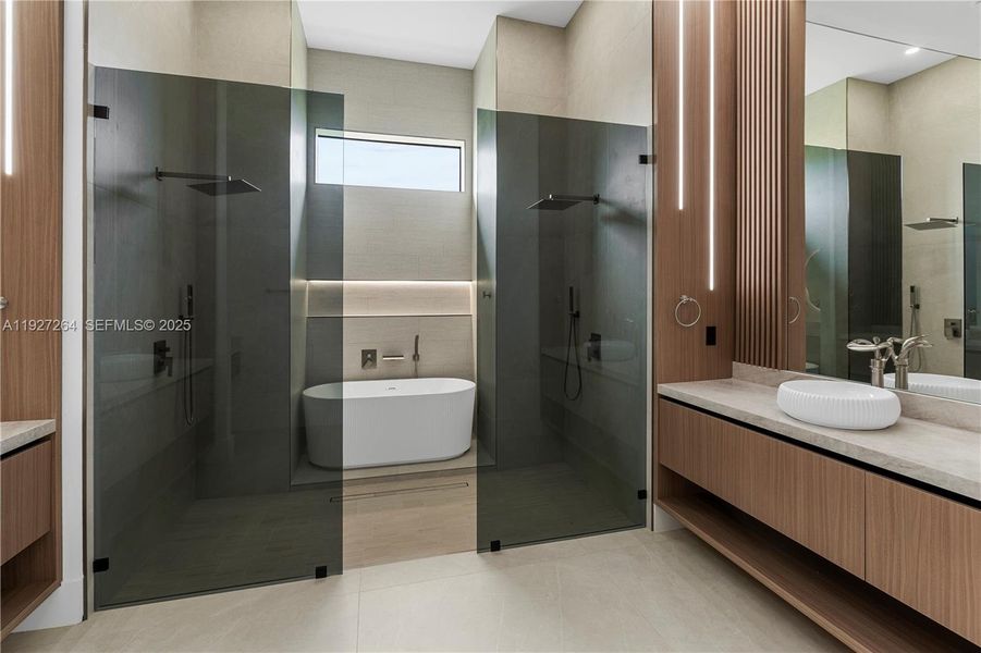 Furnished interior view inside a new home in , Cape Coral (Image 18). Furnished interior view inside a new home in , Cape Coral (Image 18).