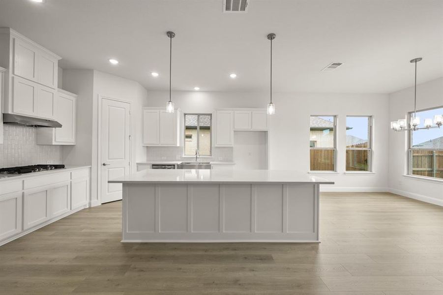 409 Day Break- Kitchen-1