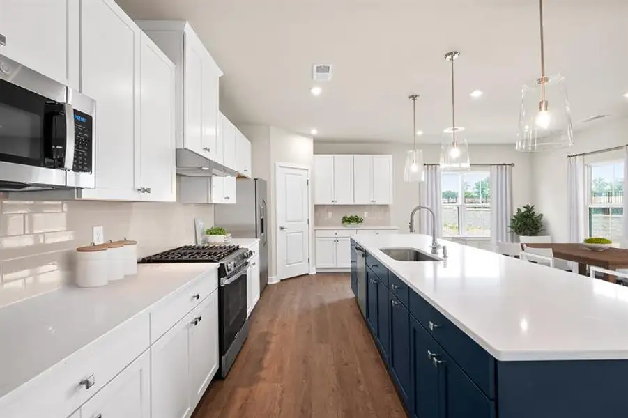 Representative furnished interior of a home built from the York by Ryan Homes in Linden Park, Moore (Image 6). Representative furnished interior of a home built from the York by Ryan Homes in Linden Park, Moore (Image 6).