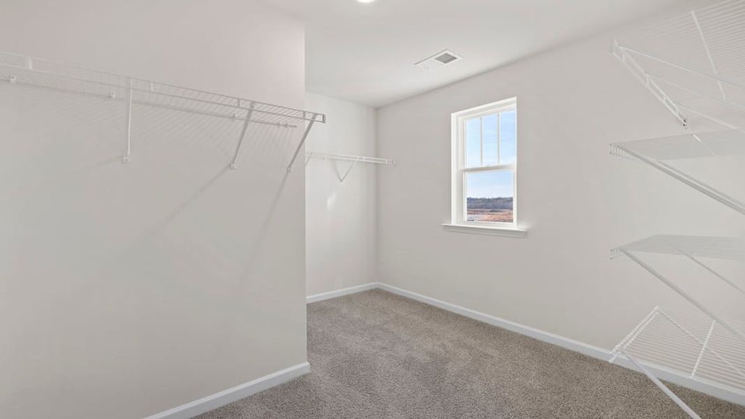 Spacious, unfurnished interior of a new home in Baxter Village, Boiling Springs (Image 26).