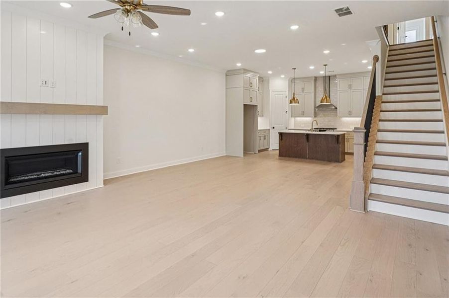 Spacious, unfurnished interior of a new home in Ward's Crossing Townhomes, Johns Creek (Image 13).