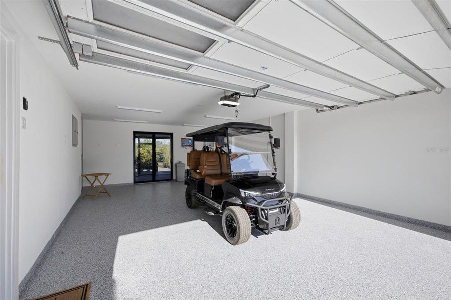 Spacious, unfurnished interior of a new home in , New Port Richey (Image 21).