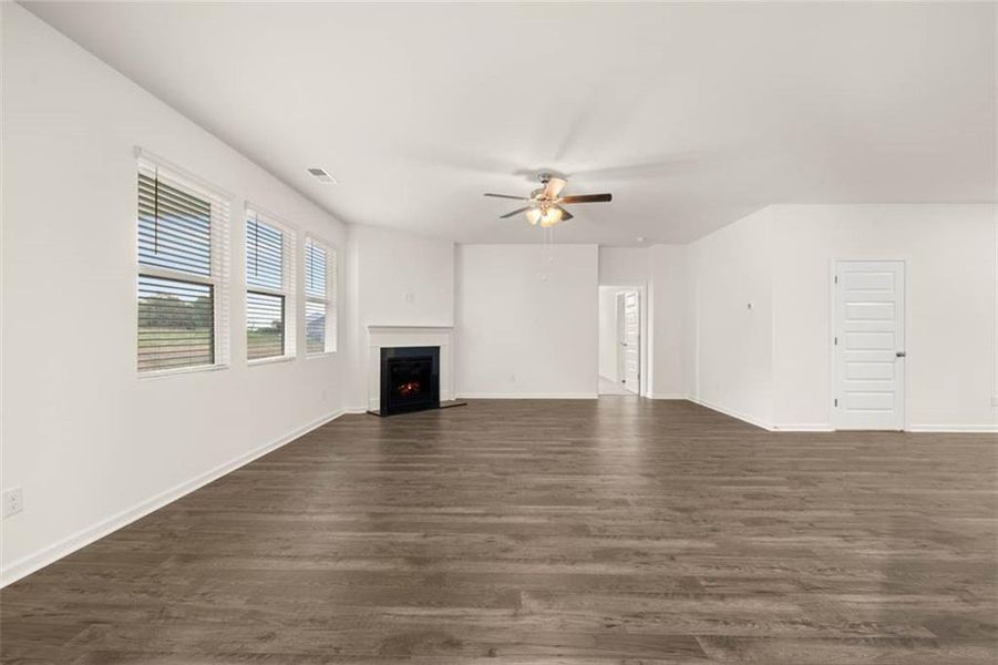 Spacious, unfurnished interior of a new home in Bridle Creek, Locust Grove (Image 19).