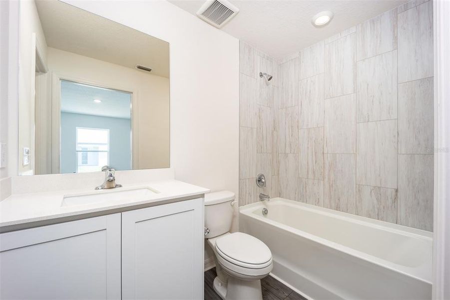 Furnished interior view inside a new home in Gum Lake Preserve, Lake Alfred (Image 8). Furnished interior view inside a new home in Gum Lake Preserve, Lake Alfred (Image 8).