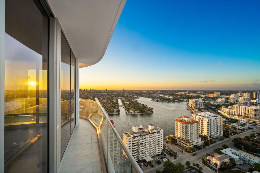 Exterior details and patio area of a home in Selene Oceanfront Residences, Fort Lauderdale (Image 31).