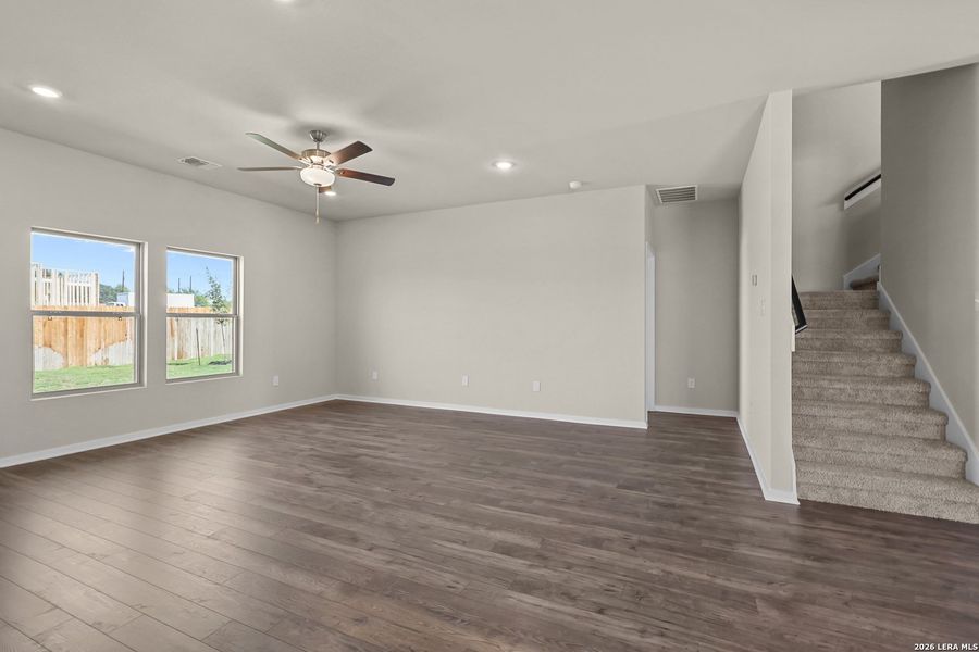 Spacious, unfurnished interior of a new home in Summerlin, San Antonio (Image 28).